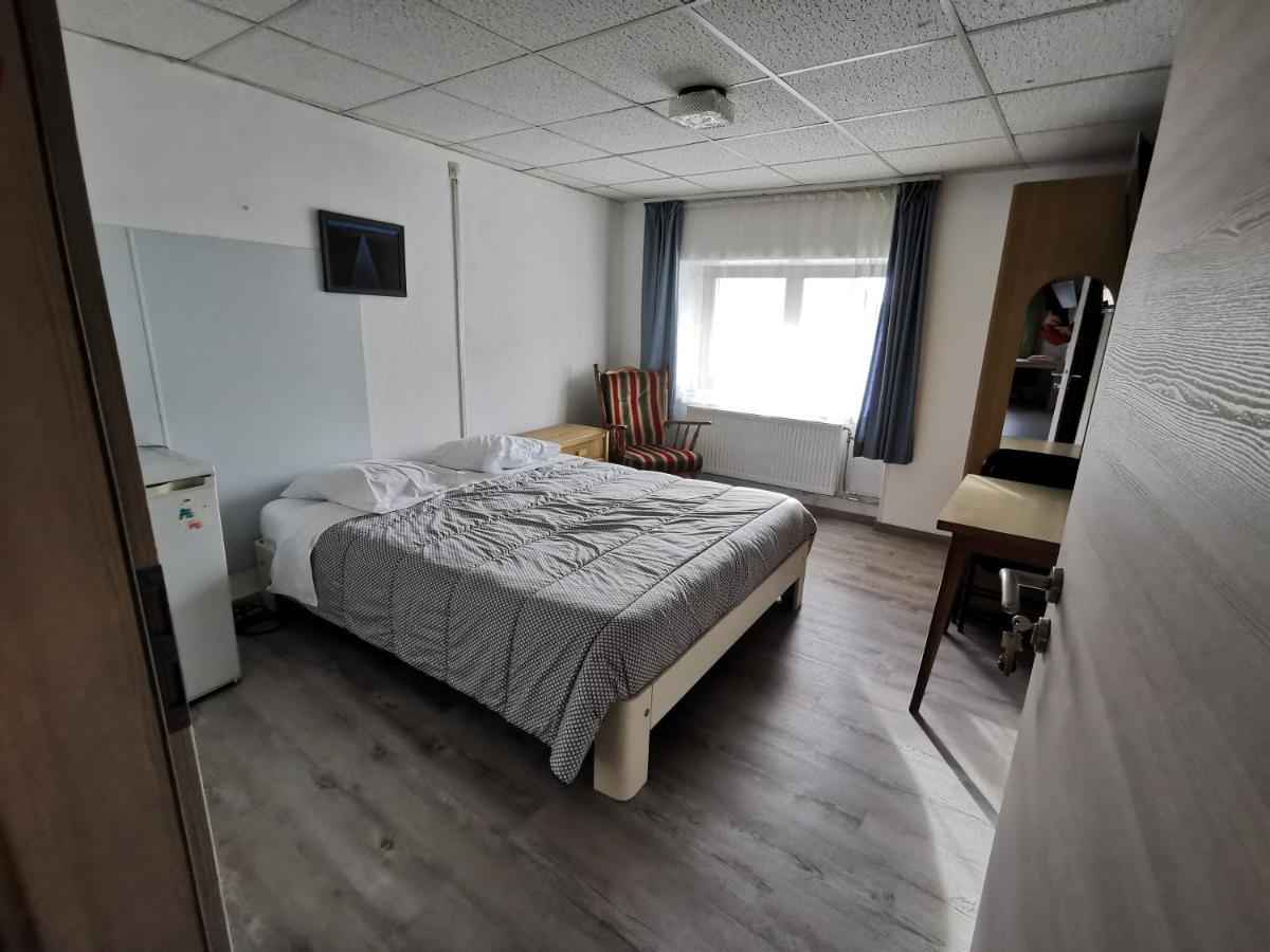 Chez Phil Hotel Robertville Ngoại thất bức ảnh